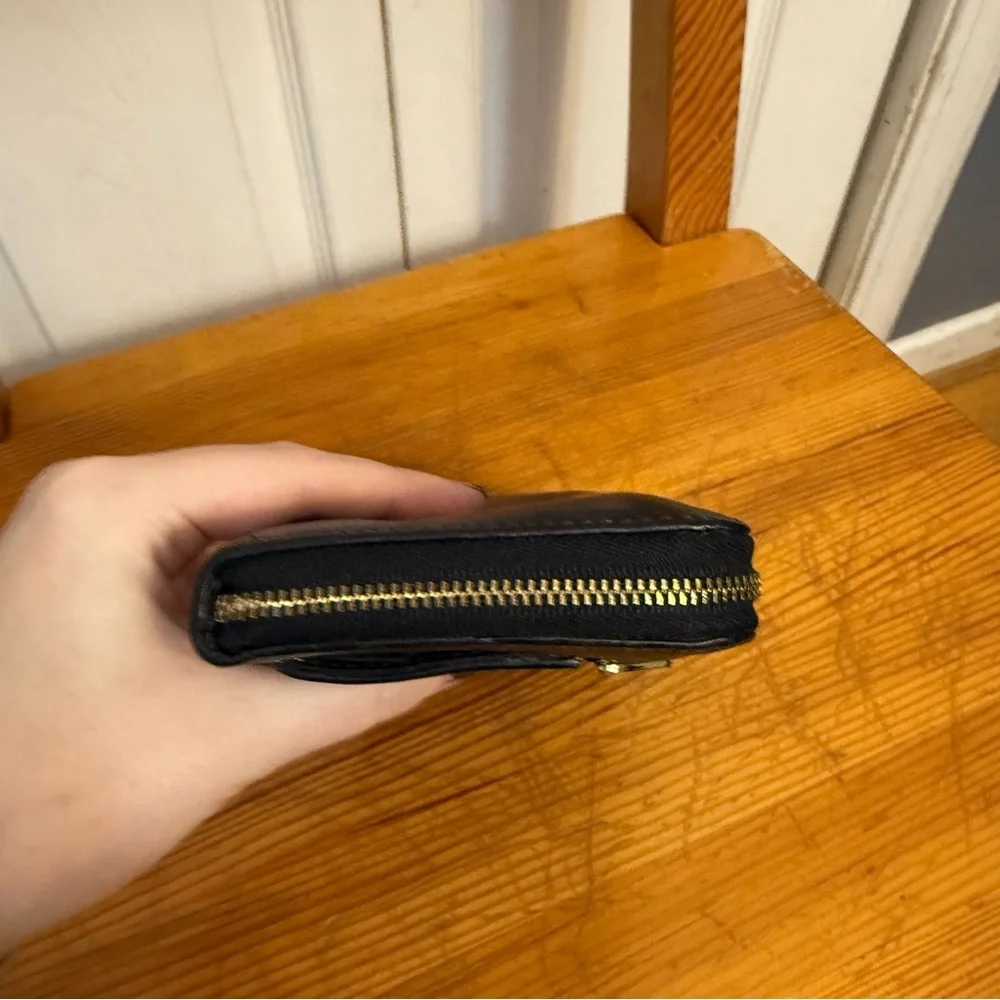 Fossil Black Leather Zip Wallet - Picture 7 of 7